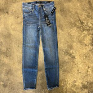 NWT Liverpool Gia Glider Ankle Skinny Size 6/28